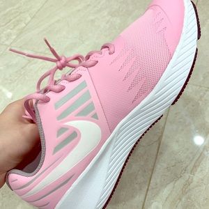 Nike Star Runner 2 shoes Youth 7 = Women 8